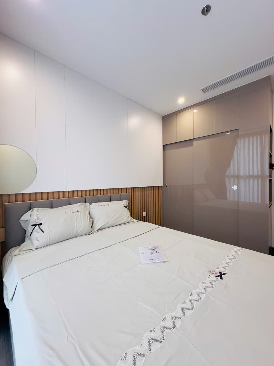 Căn hộ 3n2vs tòa R103